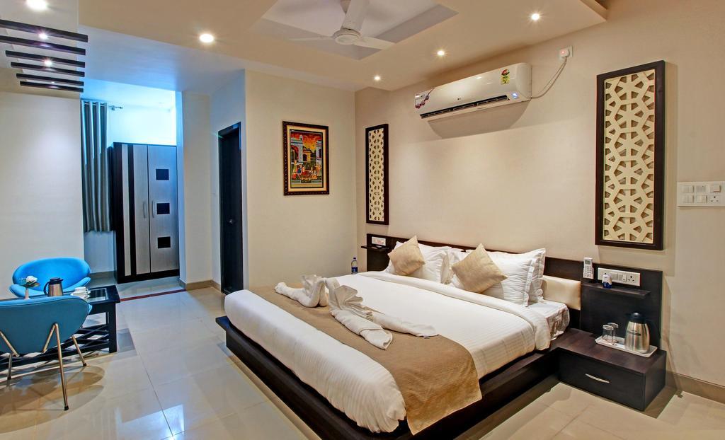 Hotel Nawalgarh Plaza Rum bild
